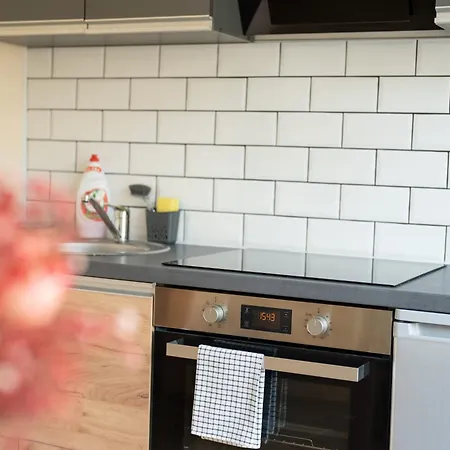 Modern - New Fully Equipped Appartamento